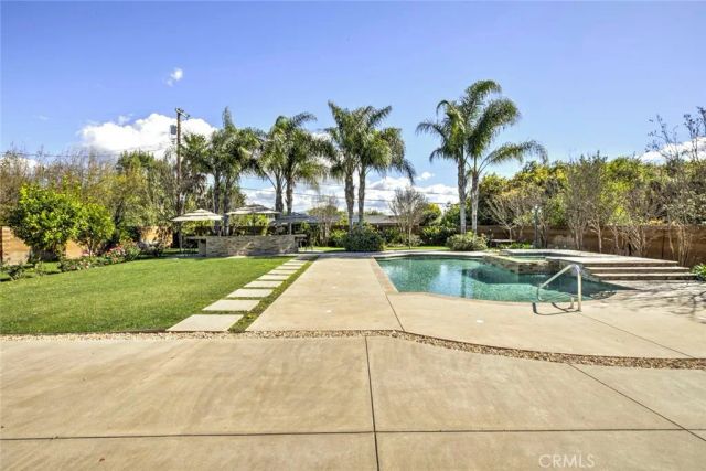 9340 Bianca, Northridge, CA 91325