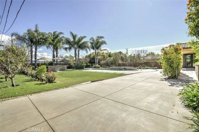 9340 Bianca, Northridge, CA 91325