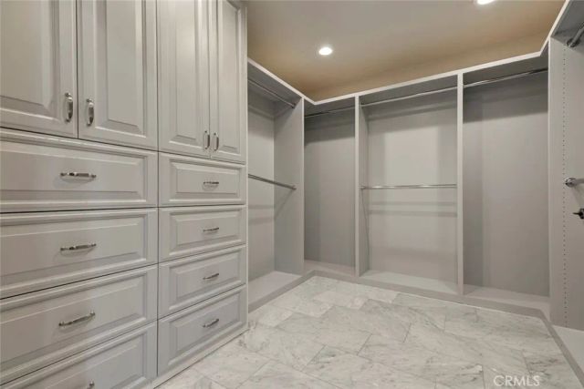 9340 Bianca, Northridge, CA 91325