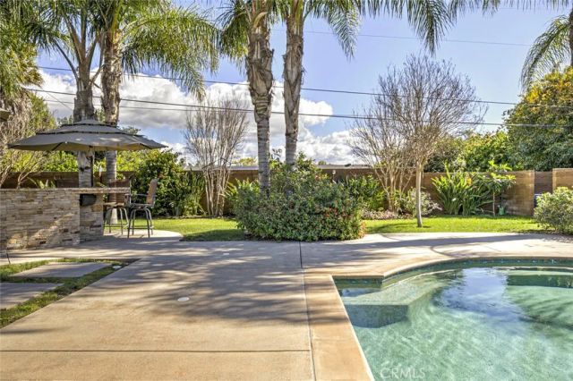 9340 Bianca, Northridge, CA 91325