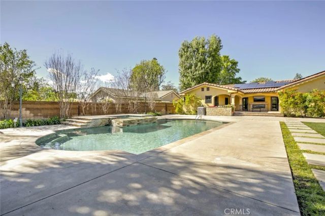 9340 Bianca, Northridge, CA 91325