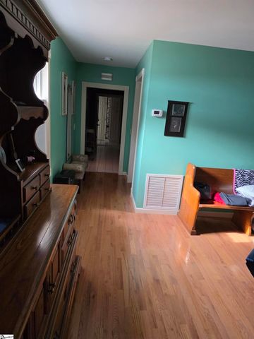 104 Burdock Way, Simpsonville, SC 29681