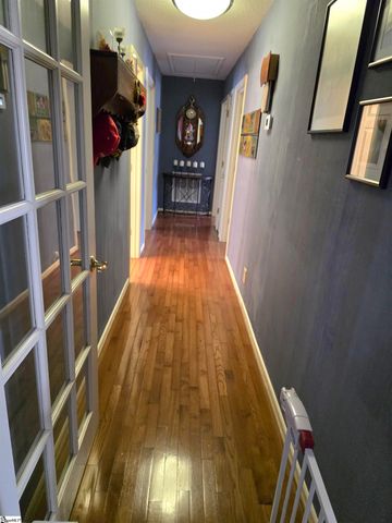 104 Burdock Way, Simpsonville, SC 29681