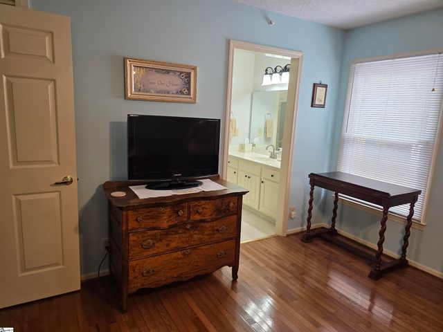 104 Burdock Way, Simpsonville, SC 29681