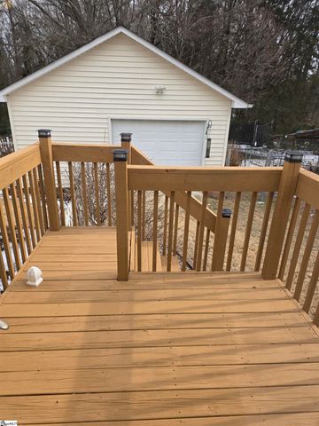 104 Burdock Way, Simpsonville, SC 29681