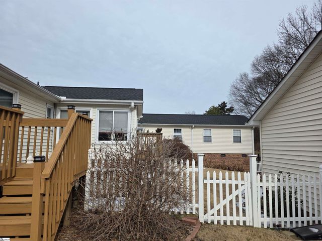 104 Burdock Way, Simpsonville, SC 29681