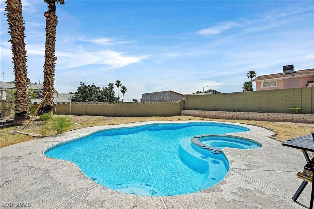 4301 El Esteban Way, Las Vegas, NV 89121 — photo 5