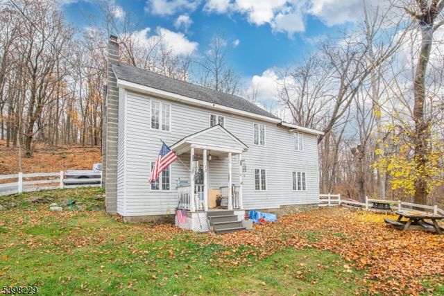 15 Cherry St, Newton Town, NJ 07860