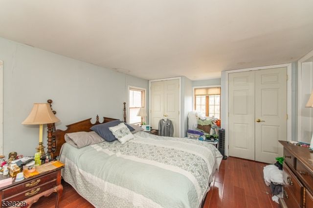 15 Cherry St, Newton Town, NJ 07860