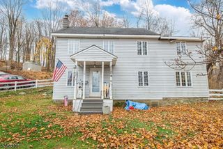 15 Cherry St, Newton Town, NJ 07860