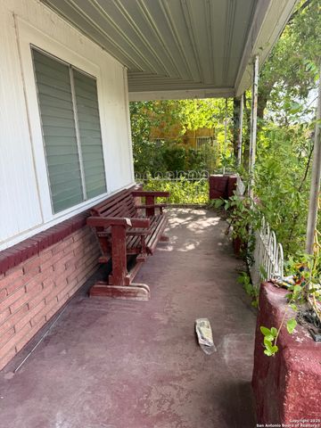 1723 cesar e chavez, San Antonio, TX 78207
