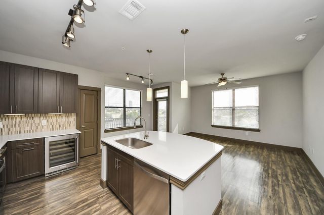5454 Washington St Avenue 2315, Houston, TX 77007