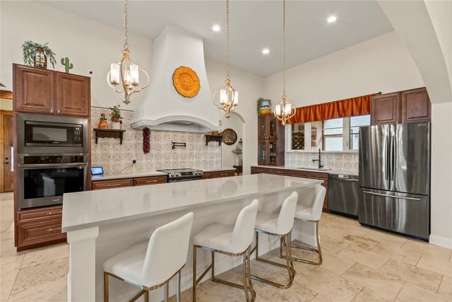 313 Cedar Creek Landing Lane, Mabank, TX 75143