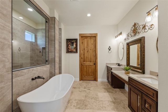 313 Cedar Creek Landing Lane, Mabank, TX 75143