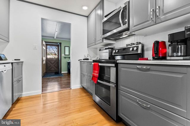 5925 BERWYN RD, College Park, MD 20740