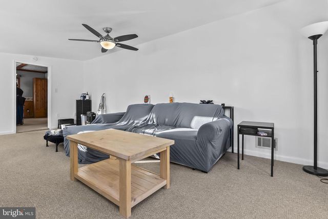 5925 BERWYN RD, College Park, MD 20740