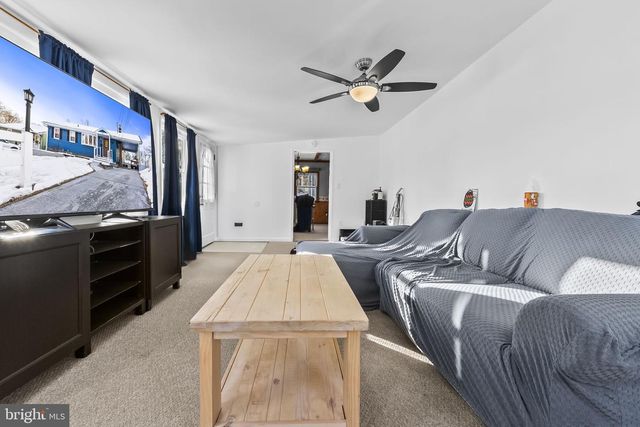 5925 BERWYN RD, College Park, MD 20740