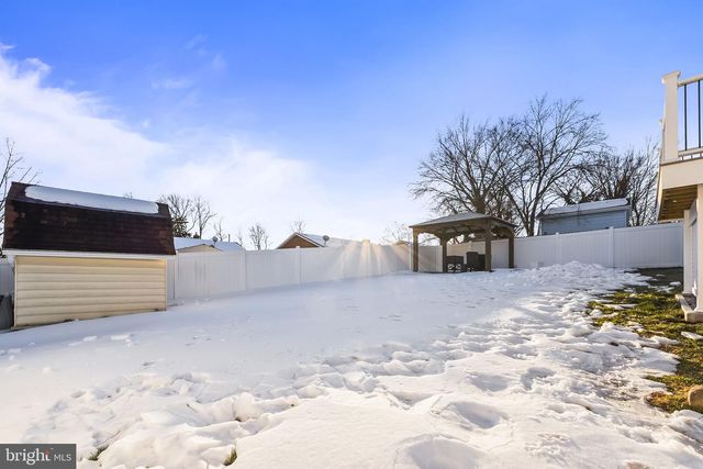 5925 BERWYN RD, College Park, MD 20740