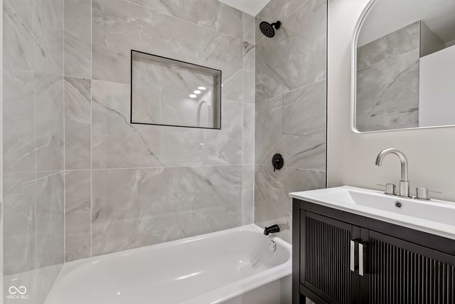 21 Blairsden Avenue, Carmel, IN 46032
