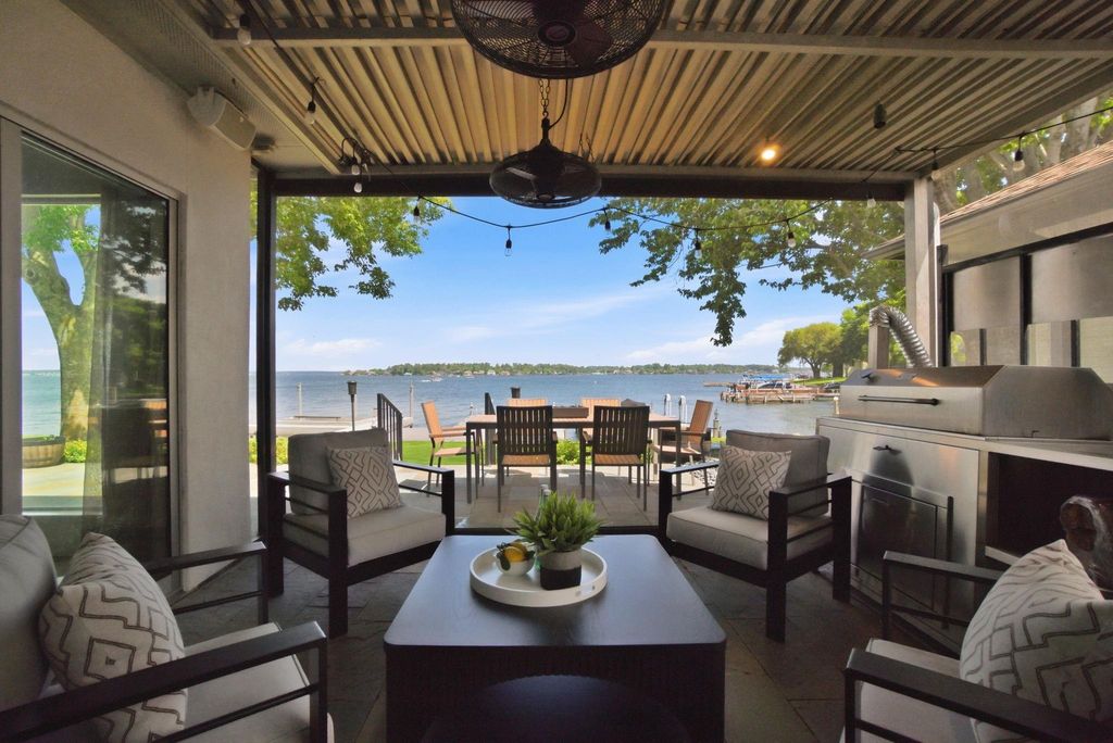 1609 Schooner Point, Willis, TX 77318