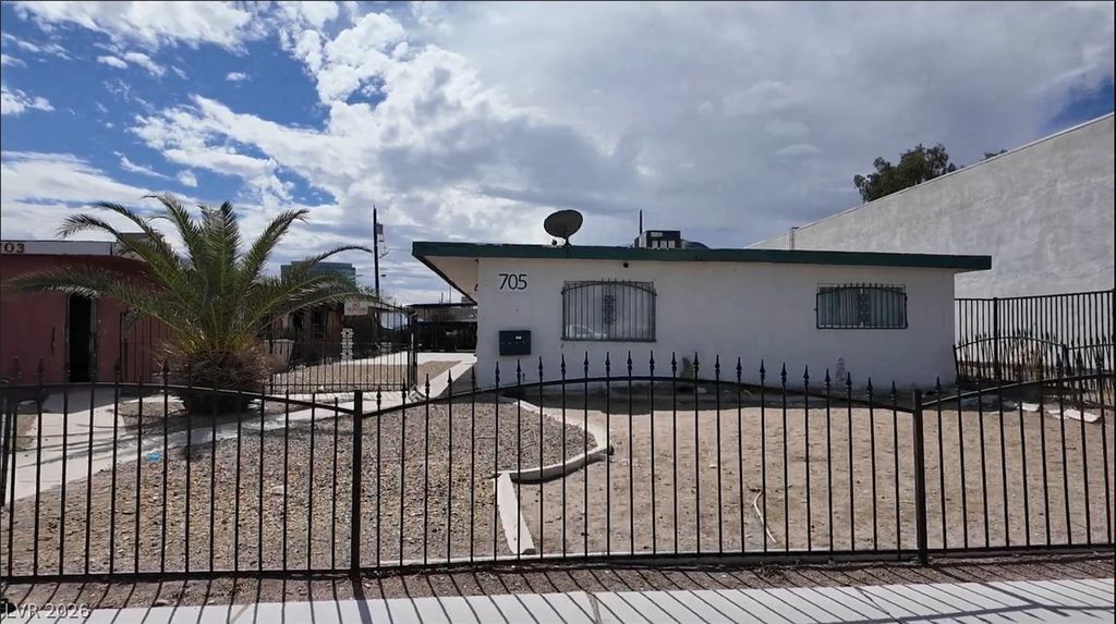705 Morgan Avenue, Las Vegas, NV 89106 — exterior