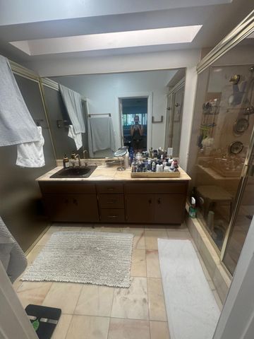 600 Hibiscus Drive, Hallandale Beach, FL 33009