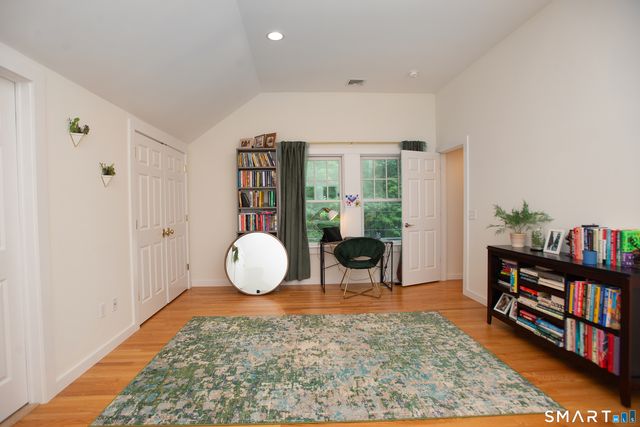 128 Knollwood Drive, Ridgefield, CT 06877
