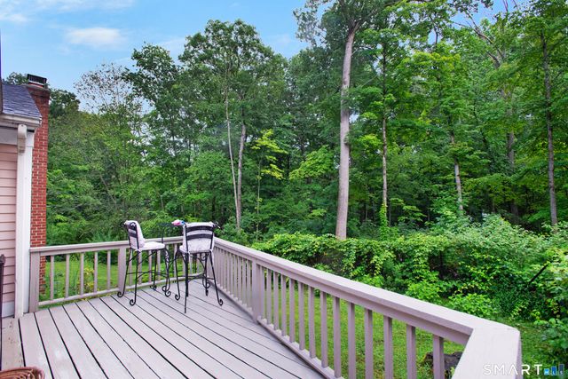 128 Knollwood Drive, Ridgefield, CT 06877