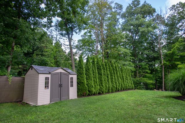 128 Knollwood Drive, Ridgefield, CT 06877