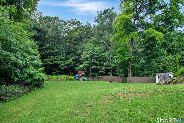 128 Knollwood Drive, Ridgefield, CT 06877