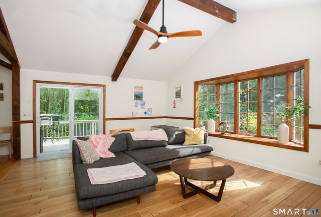 128 Knollwood Drive, Ridgefield, CT 06877