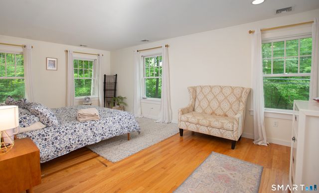 128 Knollwood Drive, Ridgefield, CT 06877