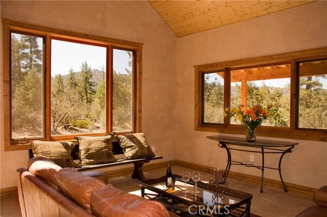 4295 Noodle, Angelus Oaks, CA 92305