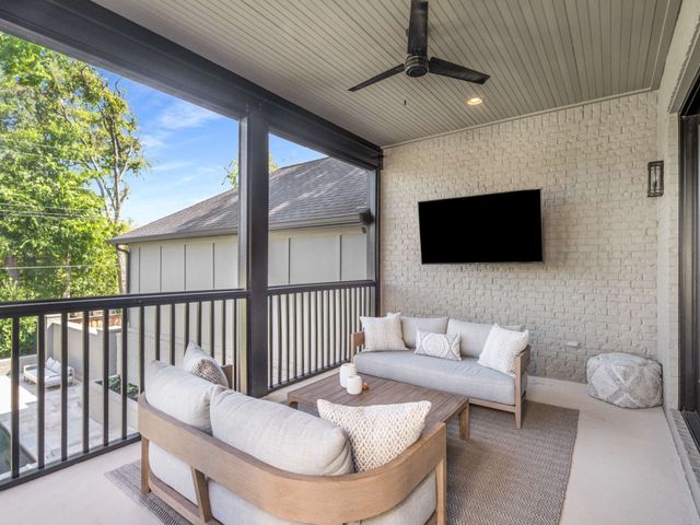 2710 Brightwood Ave, Nashville, TN 37212