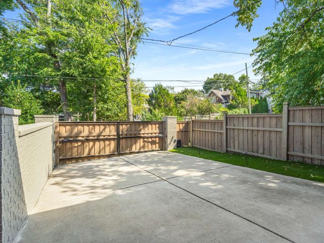 2710 Brightwood Ave, Nashville, TN 37212