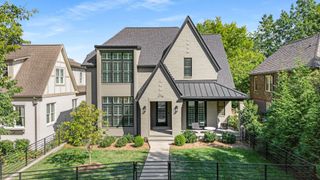 2710 Brightwood Ave, Nashville, TN 37212