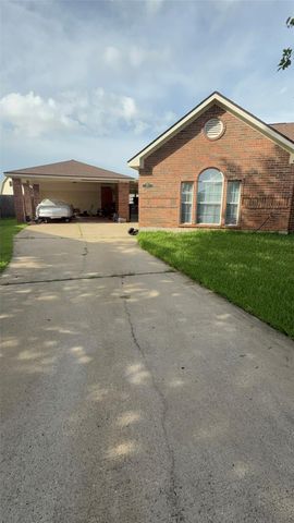 402 Coneflower Road, League City, TX 77573