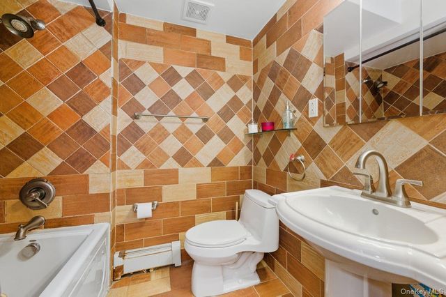 8754 110th Street, Richmond Hill, NY 11418