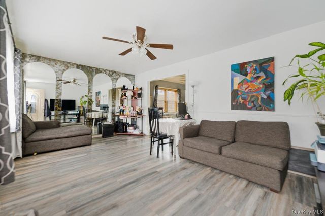 8754 110th Street, Richmond Hill, NY 11418