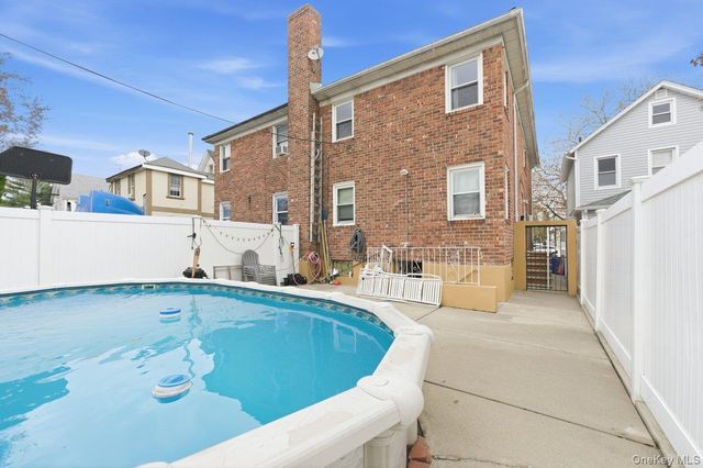 8754 110th Street, Richmond Hill, NY 11418