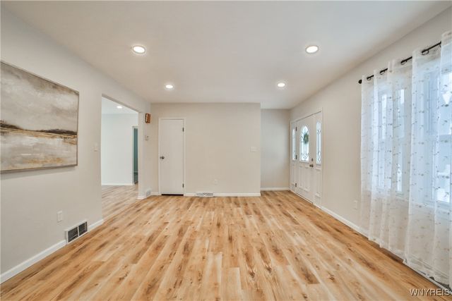 245 McKinley Avenue, Amherst, NY 14221