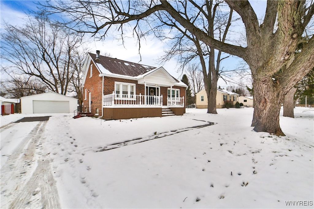 245 McKinley Avenue, Amherst, NY 14221