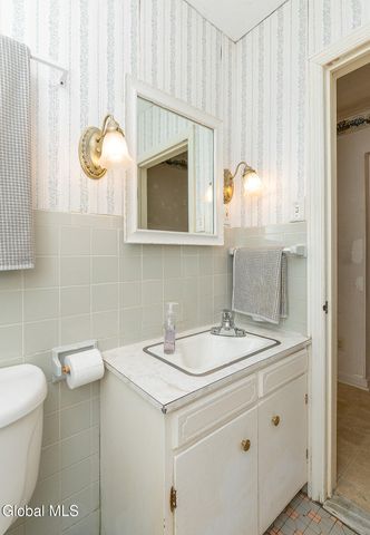 22 Westlyn Court, Guilderland, NY 12203
