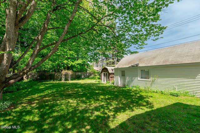 22 Westlyn Court, Guilderland, NY 12203