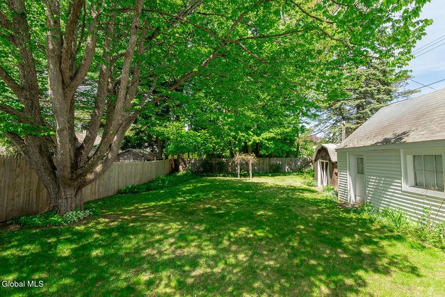 22 Westlyn Court, Guilderland, NY 12203