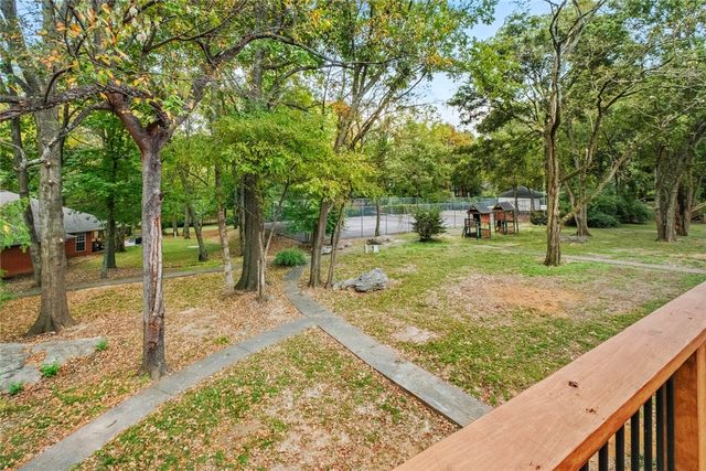 2072 N Kantz Lane, Fayetteville, AR 72703