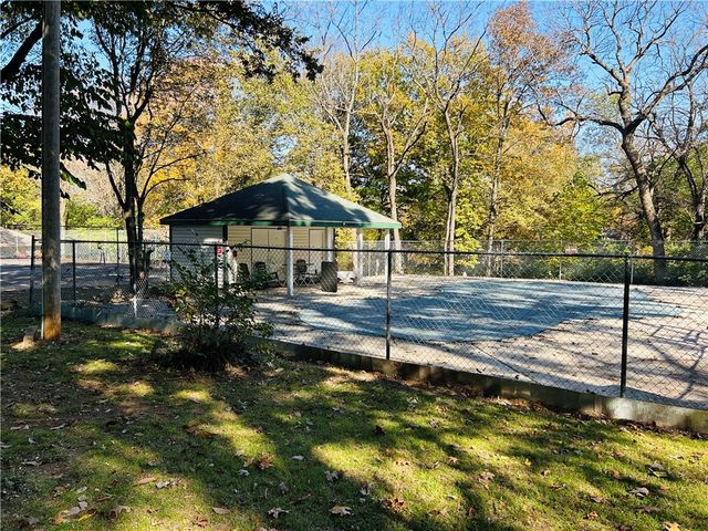 2072 N Kantz Lane, Fayetteville, AR 72703