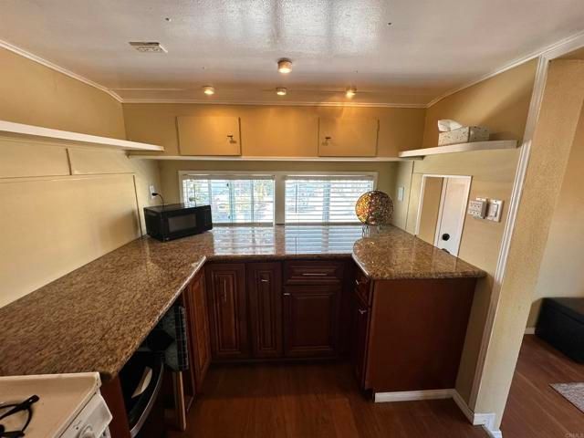 523 N Vulcan Avenue, Encinitas, CA 92024