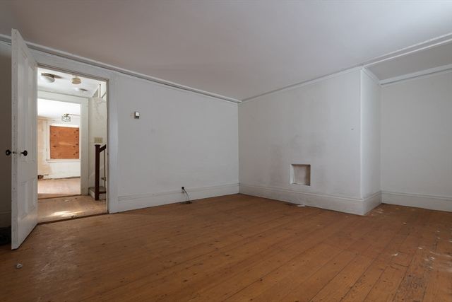 131 Wellesley Street, Weston, MA 02493