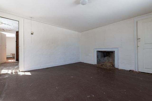 131 Wellesley Street, Weston, MA 02493